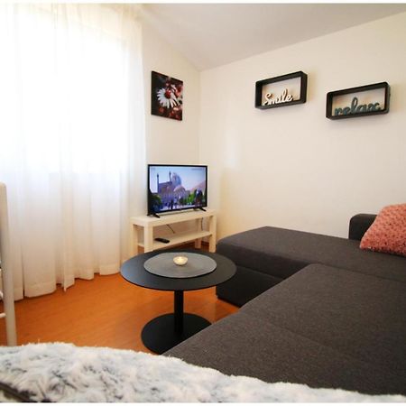 Studio Apartman Elena Primosten Exterior photo