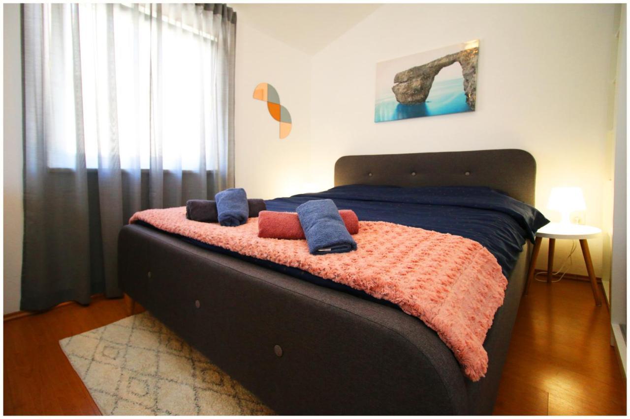 Studio Apartman Elena Primosten Exterior photo
