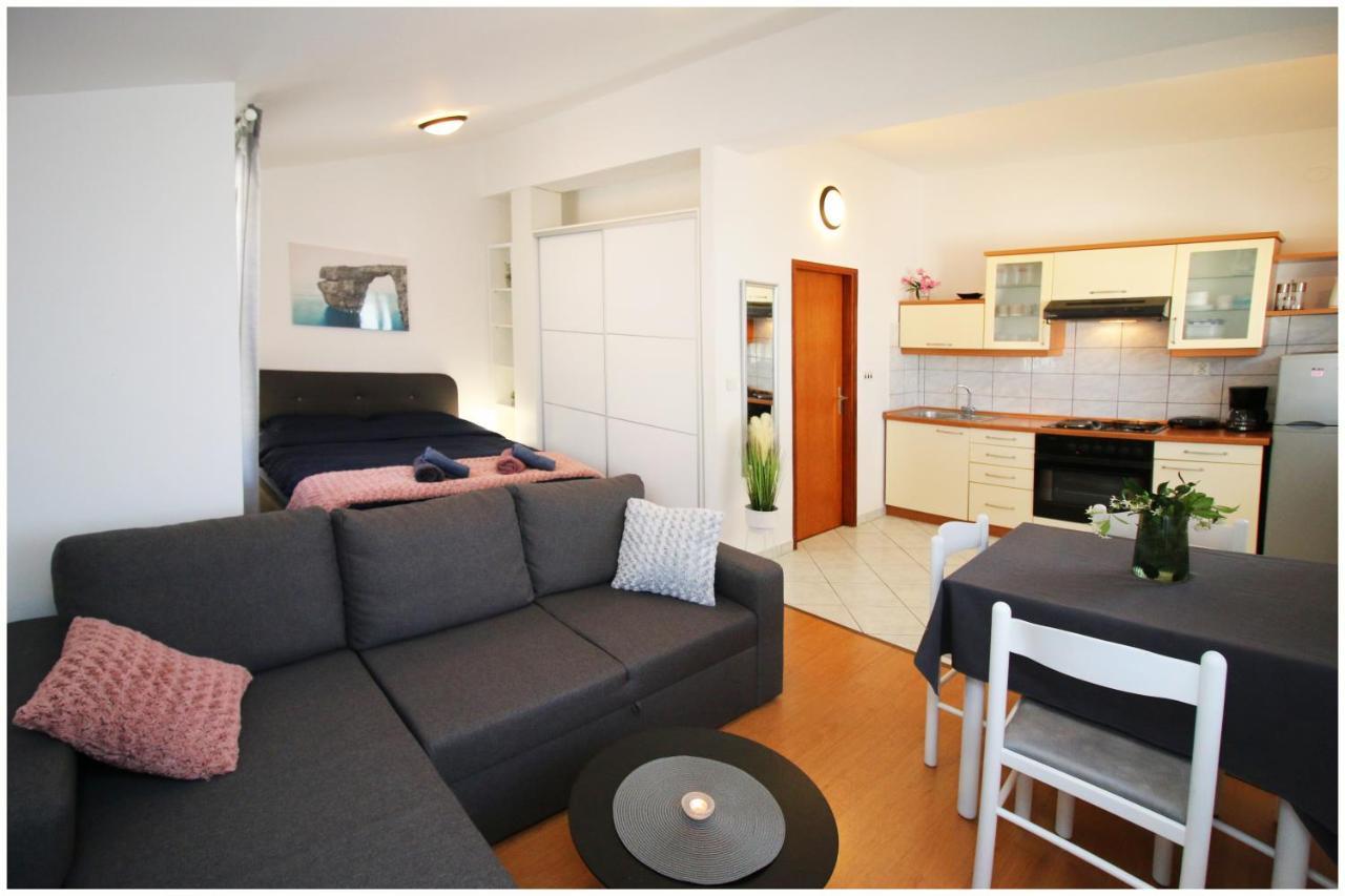 Studio Apartman Elena Primosten Exterior photo